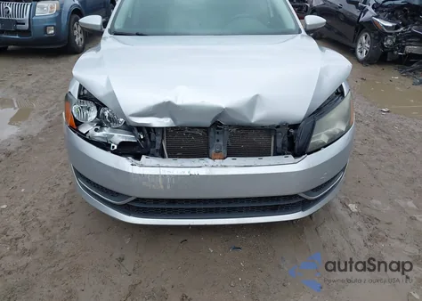 2012 Volkswagen Passat 2.5L Se z USA, uszkodzony, nr VIN 1VWBP7A32CC048783